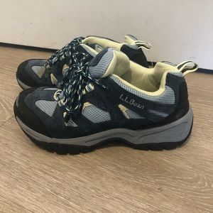 Ll bean ladies hiking walking shoes sneakers size 6